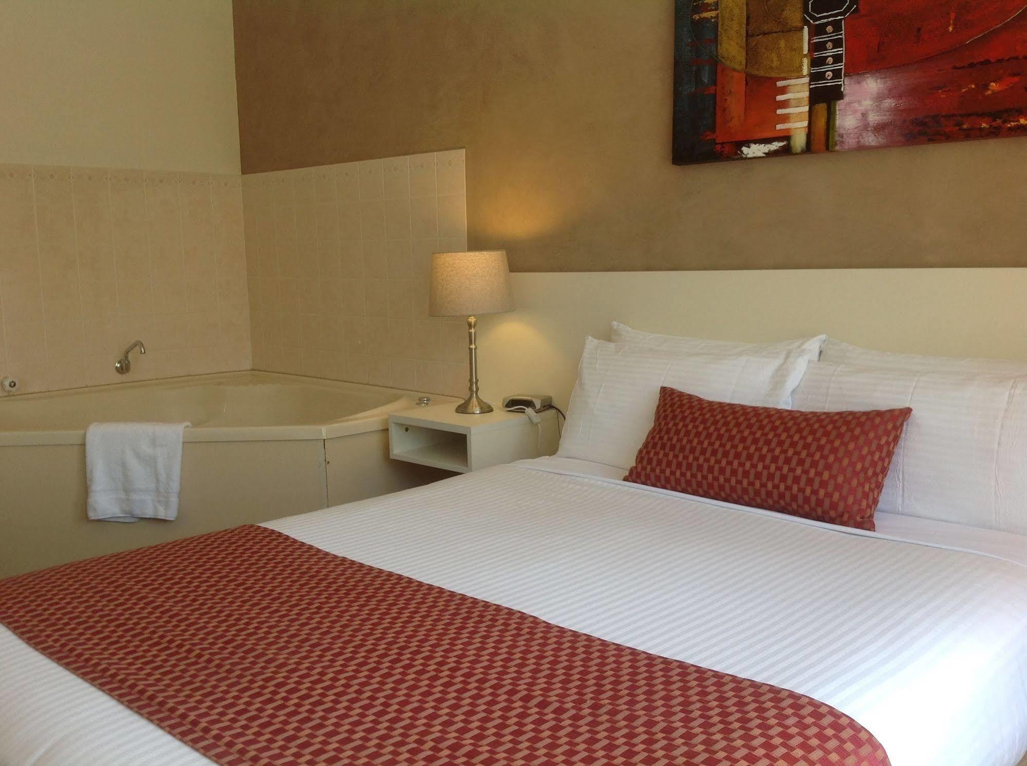Econo Lodge Dockside Glenelg แอดิเลด ภายนอก รูปภาพ